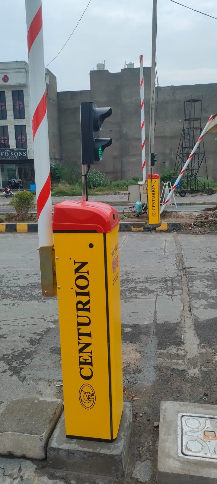 Centurion automatic boom barrier with integrated signal light installed at Khayaban-e-Amin, Lahore